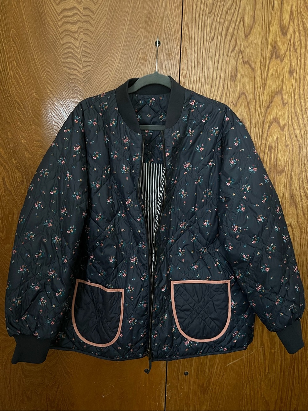 The Great x Eddie Bauer Reversible Down Bomber Jacket Size Large - Picture 3 of 12
